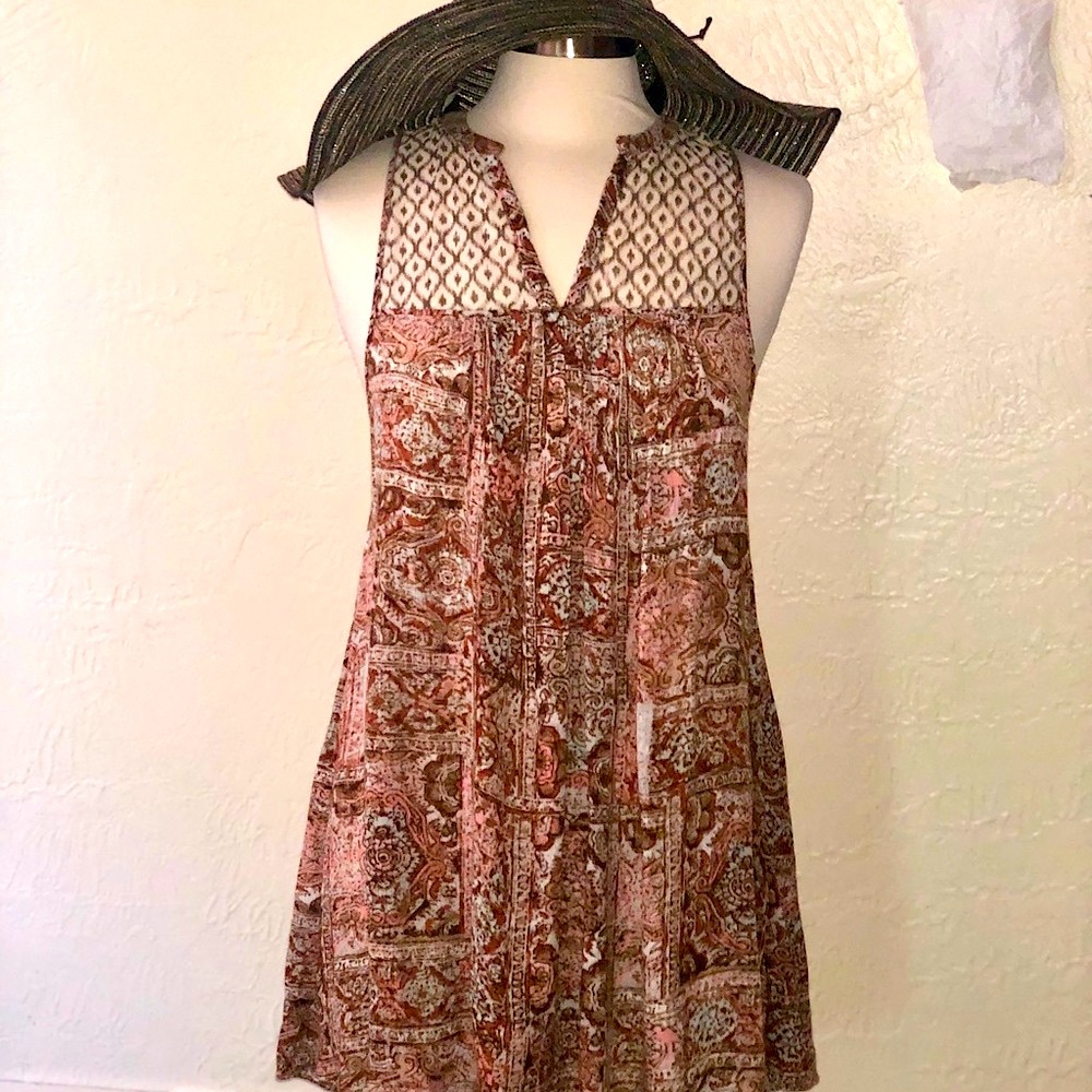 Women’s Sleeveless Blouse Size Medium by Ecote